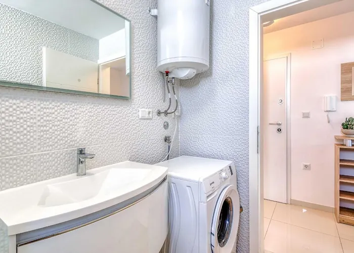 Isabella By Interhome Daire