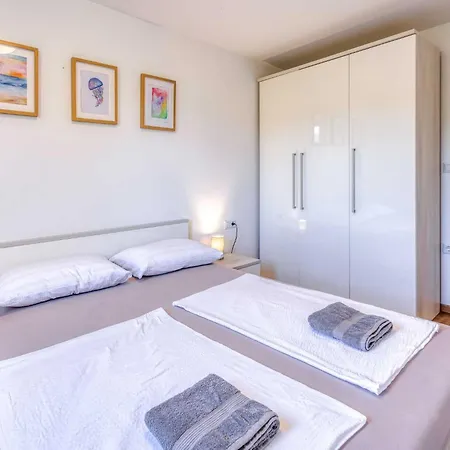 Isabella By Interhome *