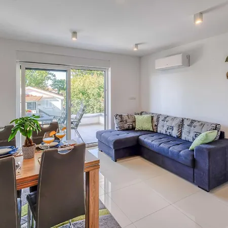 Apartament Isabella By Interhome *