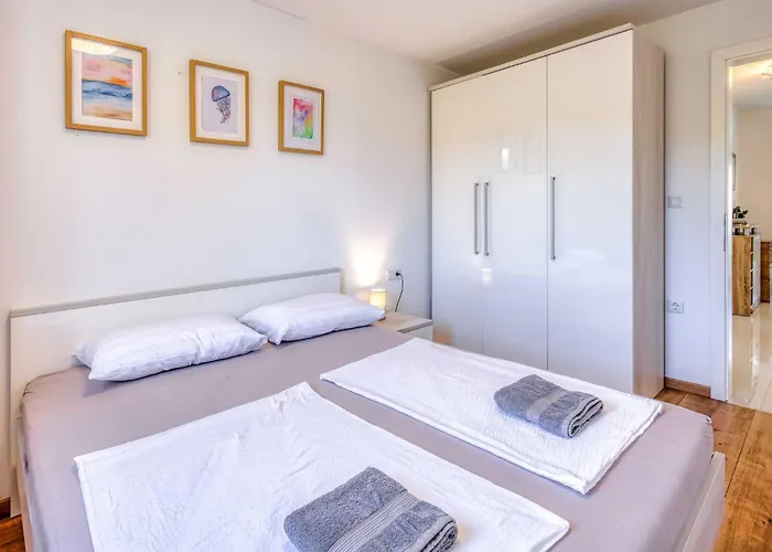 Isabella By Interhome *