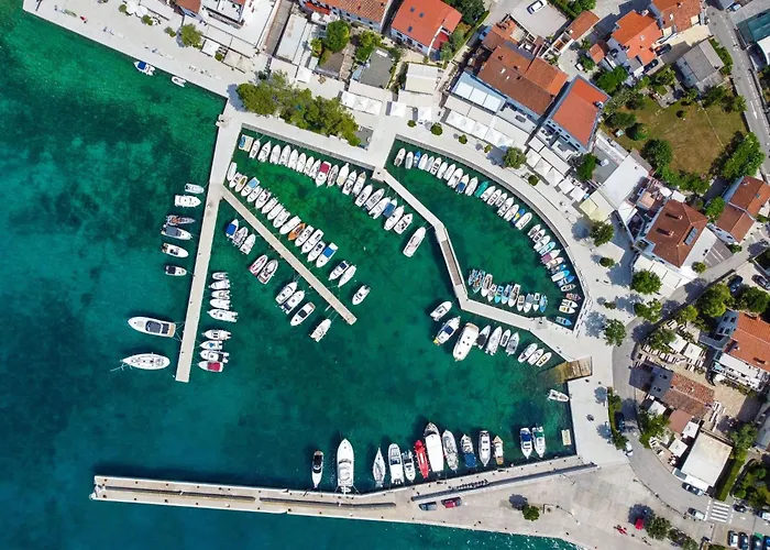 Isabella By Interhome * Njivice